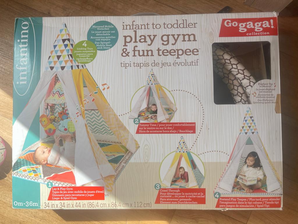 Infantino Play Gym & Fun Teepee - Educatieve Speelmat, Kinderen en Baby's, Speelgoed | Babyspeelgoed, Ophalen of Verzenden, Nieuw
