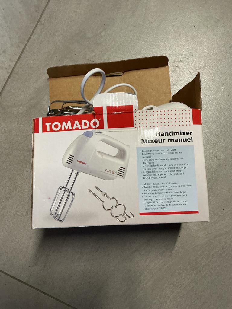 TOMADO Handmixer - Krachtig en Veelzijdig, Ophalen of Verzenden, Zo goed als nieuw, 3 snelheden of meer