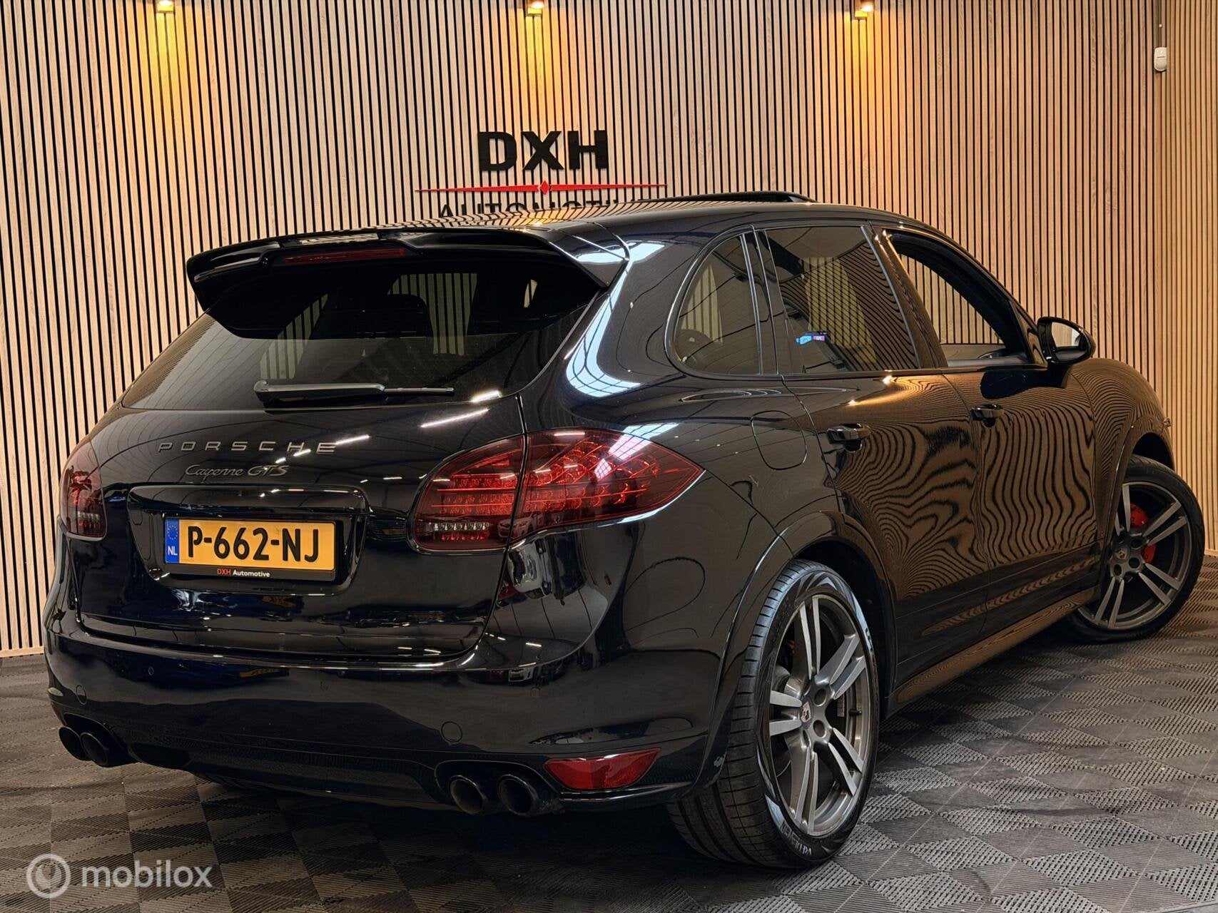 Porsche Cayenne 4.8 GTS PANO ACC CARPLAY BOSE LUCHTVERING, Auto's, Automaat, Gebruikt, 138 €/maand, Zwart