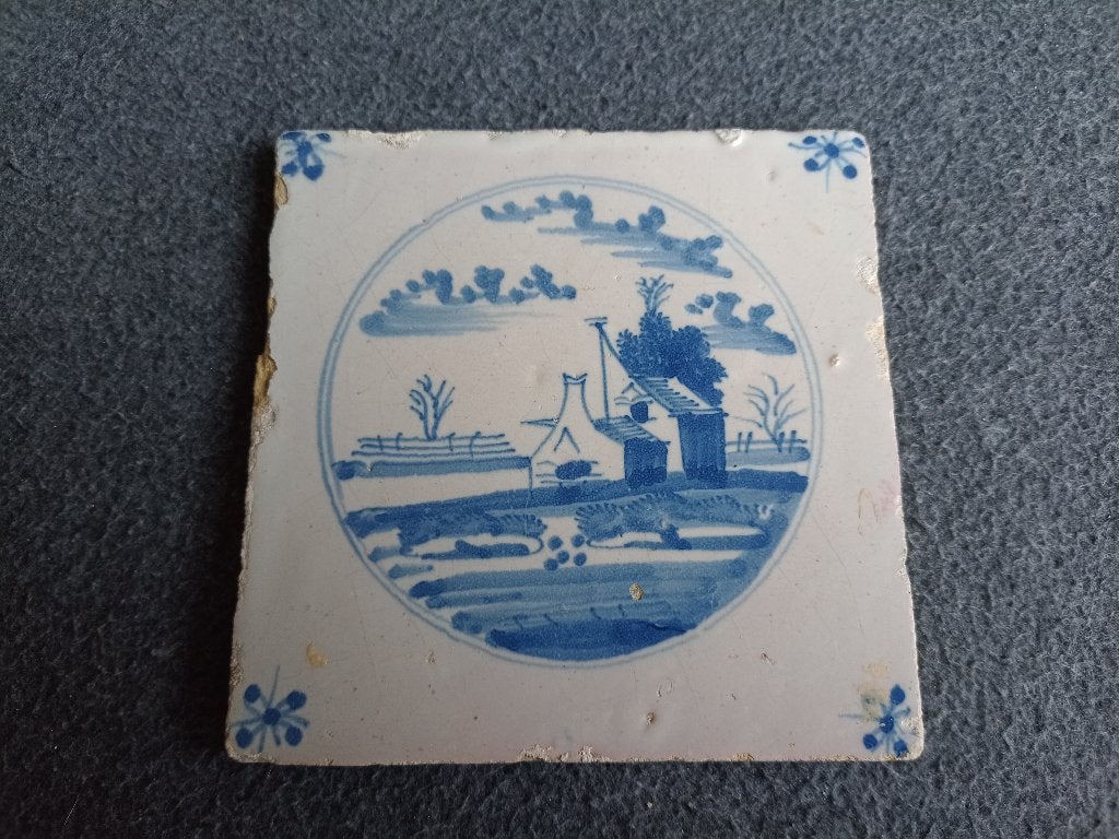 Friese landschapstegel, huisje met werkplaats, ca. 1800-1850, Antiek en Kunst, Ophalen of Verzenden