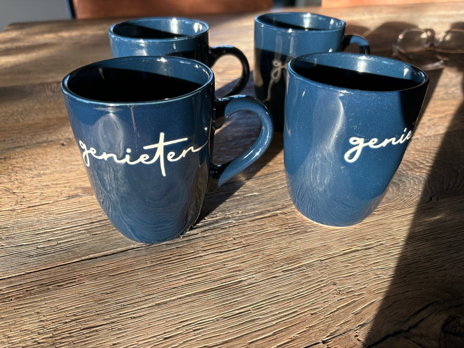 4 donkerblauwe Senza mokken met 'genieten' tekst, Ophalen of Verzenden, Zo goed als nieuw, Overige merken, Mok