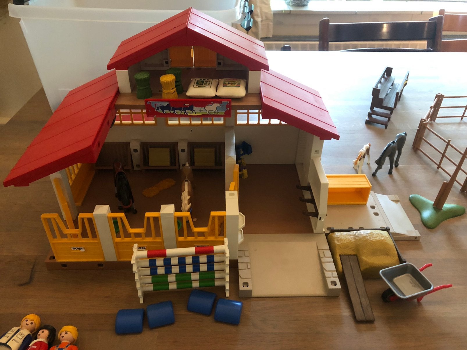 Playmobil manege en losse stal, Ophalen of Verzenden, Gebruikt