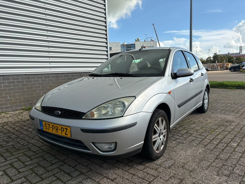 Ford Focus 1.6 I Ghia 2004 Grijs, Auto's, 1596 cc, 15 km/l, 4 cilinders, 100 pk