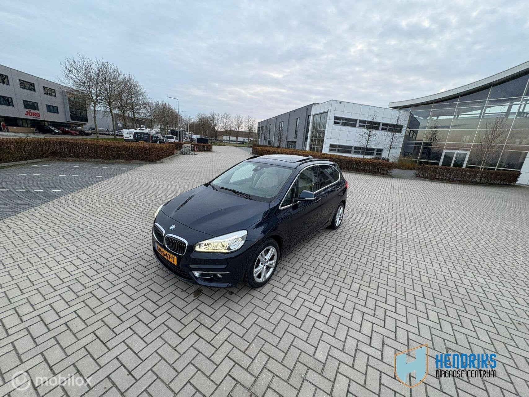 BMW 2-serie Active Tourer 225xe Luxury, Auto's, BMW, Automaat, 136 pk, Gebruikt, Blauw