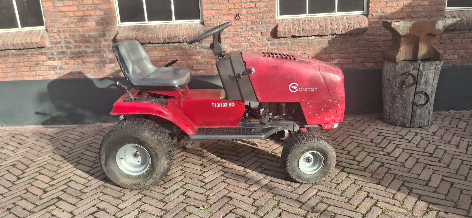 Alko Concord T13 102 SD zitmaaier met maaibalk, Ophalen, Cirkelmaaier, Gebruikt, Benzine-grasmaaier