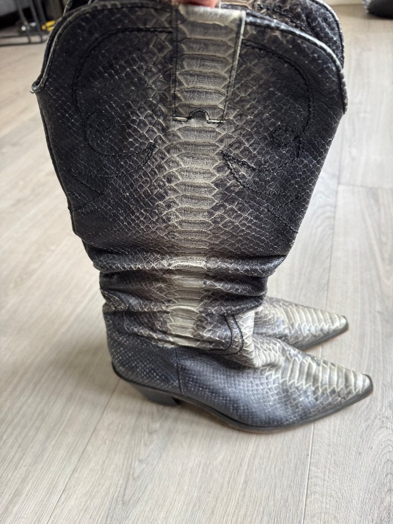 Cinderalla cowboy laarzen slangenleer look mt 39 ZGAN DZ, Hoge laarzen, Cinderalla, Zwart, Ophalen of Verzenden