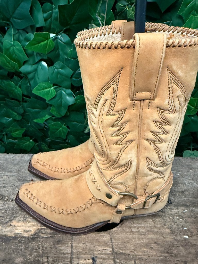 prachtige weinig gedragen laarzen van sendra maat 37, Kleding | Dames, Schoenen, Bruin, Ophalen of Verzenden, Zo goed als nieuw