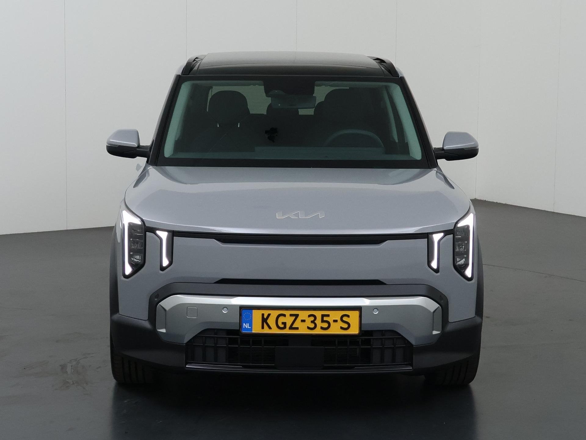 Kia EV2 Plus Advanced 42.2 kWh | Glazen schuif-/kanteldak |, Auto's, Stof, Automatische klimaatregeling, Zilver of Grijs, Te koop