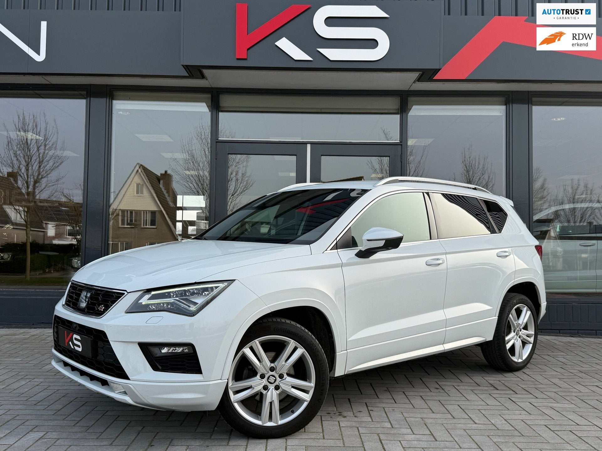 Seat Ateca 1.5 TSI FR 150pk Virtual Leder 360 Camera Beats, 4 cilinders, 150 pk, Ateca, Wit