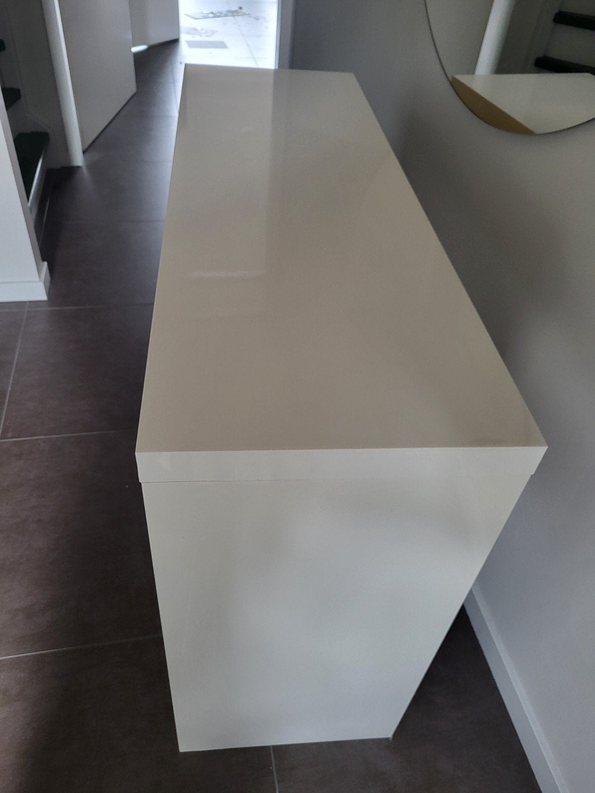 Hoogglans witte sidetable met 2 lades, Ophalen, Gebruikt, 100 tot 150 cm, Overige houtsoorten