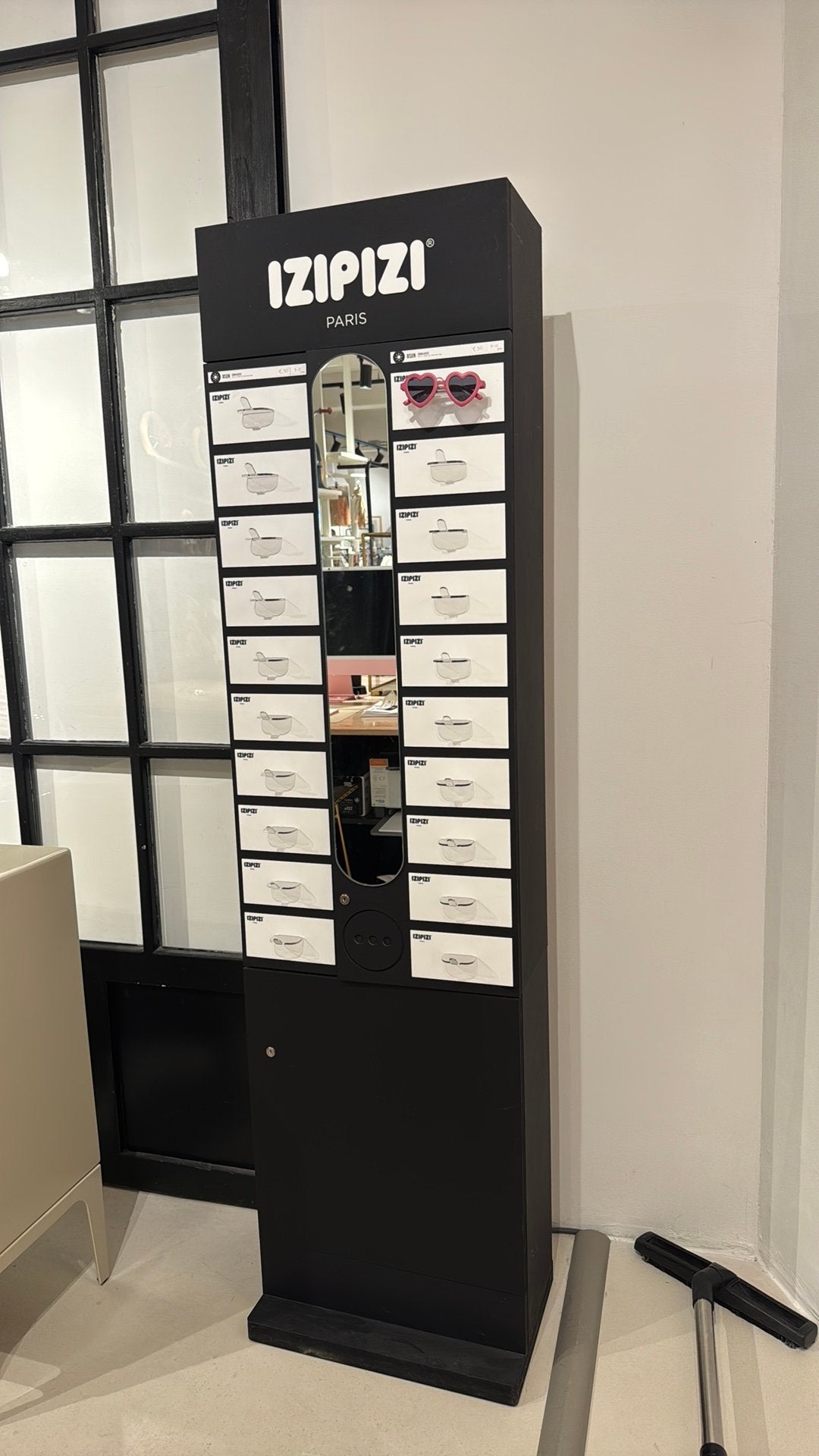 Brillendisplay, Ophalen, Zo goed als nieuw