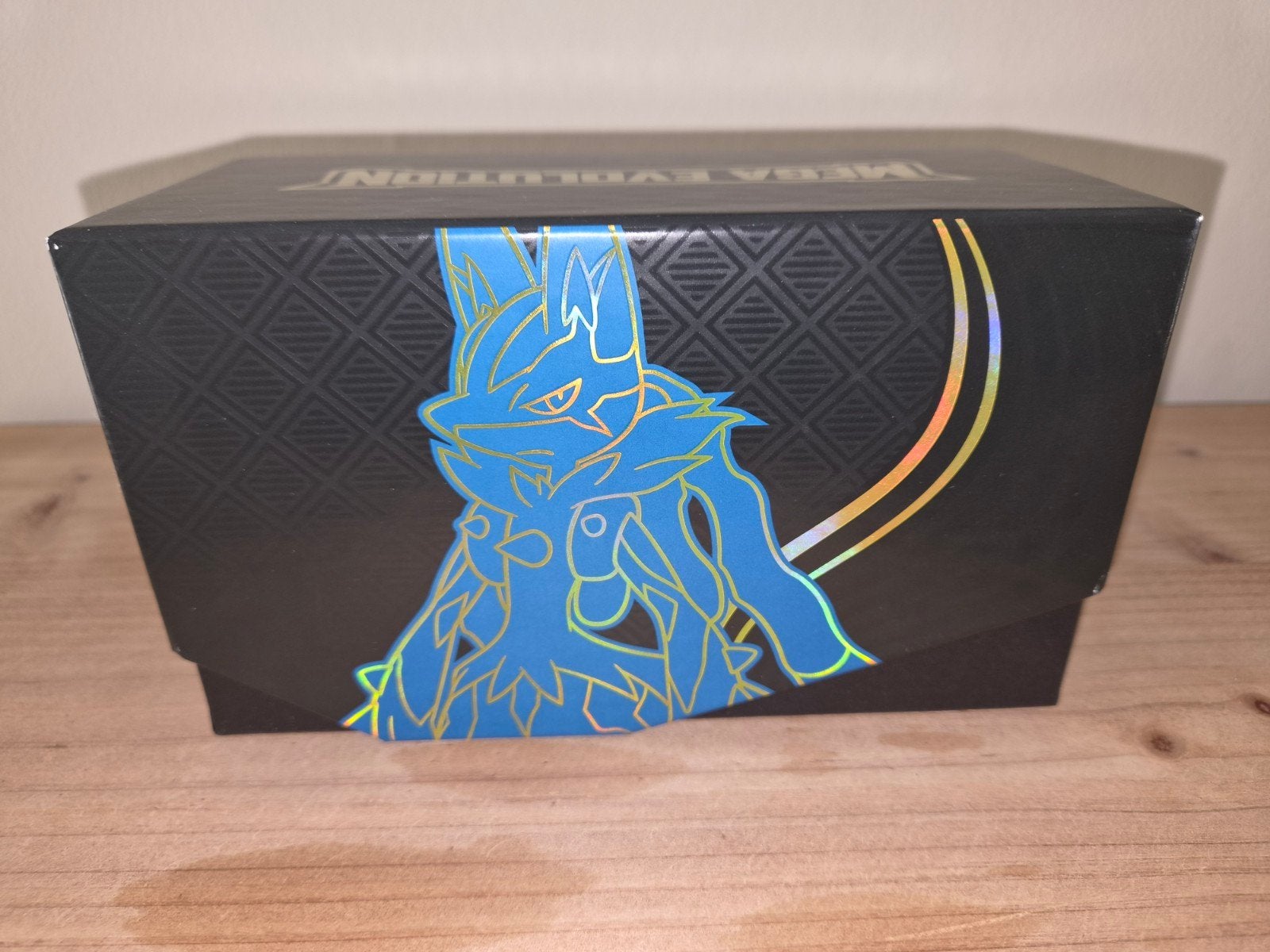 Pokémon Mega Evolution Lucario Box - Leeg, Ophalen of Verzenden, Zo goed als nieuw, Overige typen, Foil