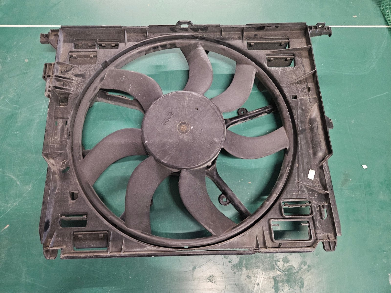 BMW F10 F11 5 serie vin Koelvinhuis Radiator Fan 7594610-01, Ophalen of Verzenden, Gebruikt, BMW