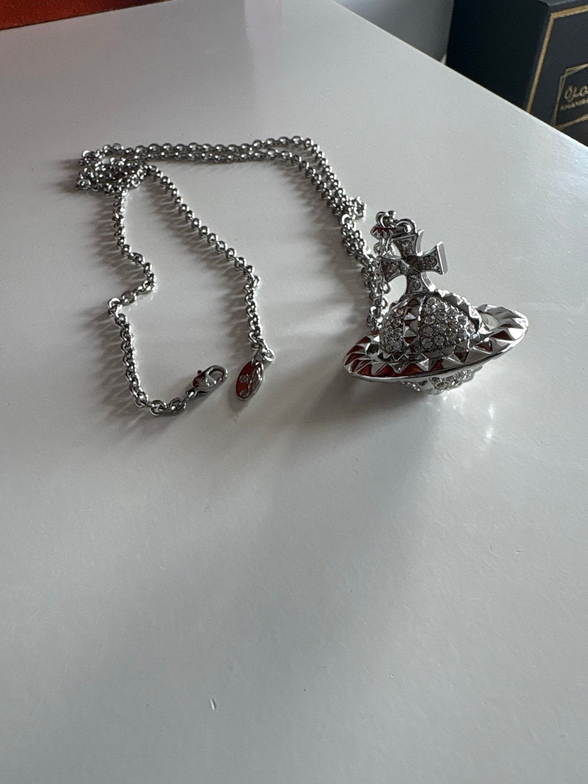 Vivienne Westwood ketting, Sieraden, Tassen en Uiterlijk, Kettingen, Ophalen of Verzenden, Zo goed als nieuw, Zilver, Overige materialen