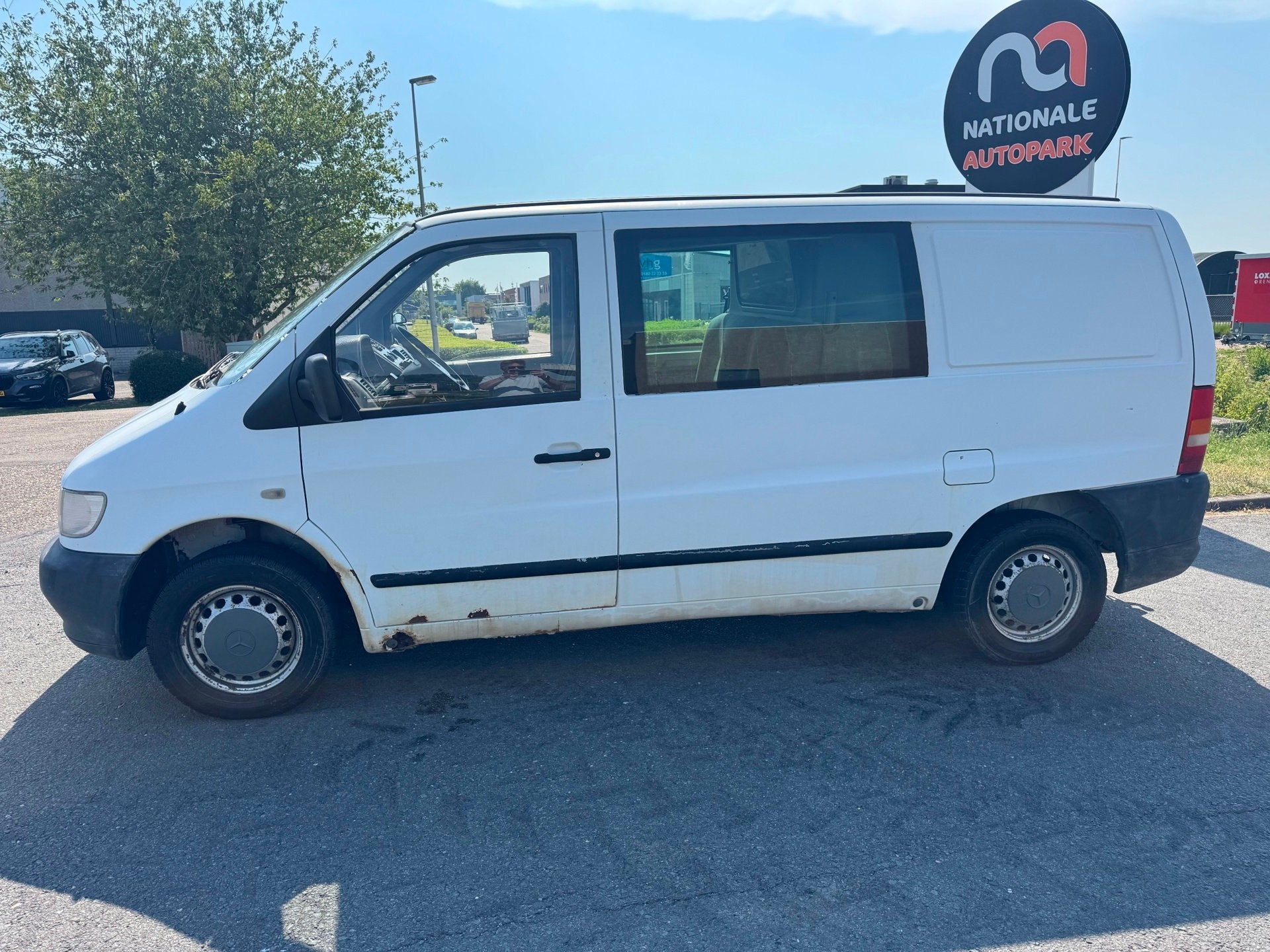 Mercedes-Benz Vito | 2001 | 108 CDI Amigo DC | Export en Han, Auto's, Bestelauto's, Gebruikt, 4 cilinders, 82 pk, Mercedes-Benz