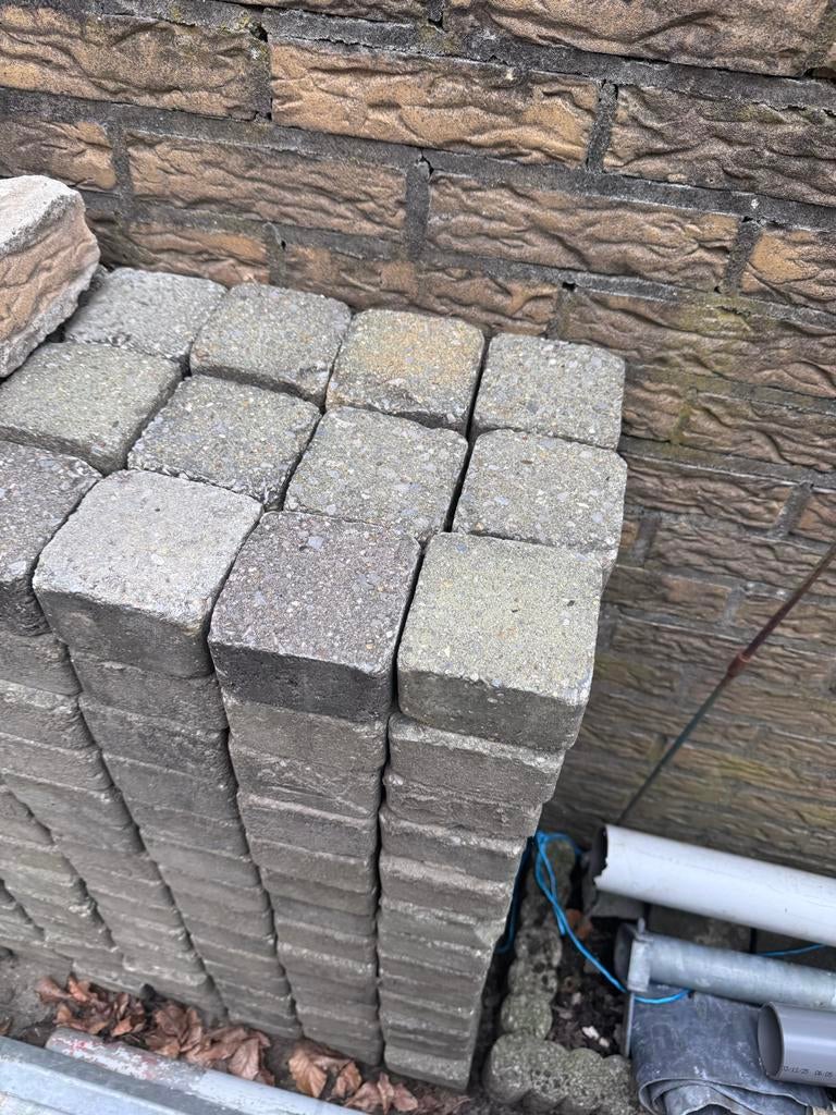 Ongeveer 7m2 10x10 betonklinkers, Tuin en Terras, Tegels en Klinkers, Ophalen, Klinkers, 5 tot 10 m², Zo goed als nieuw