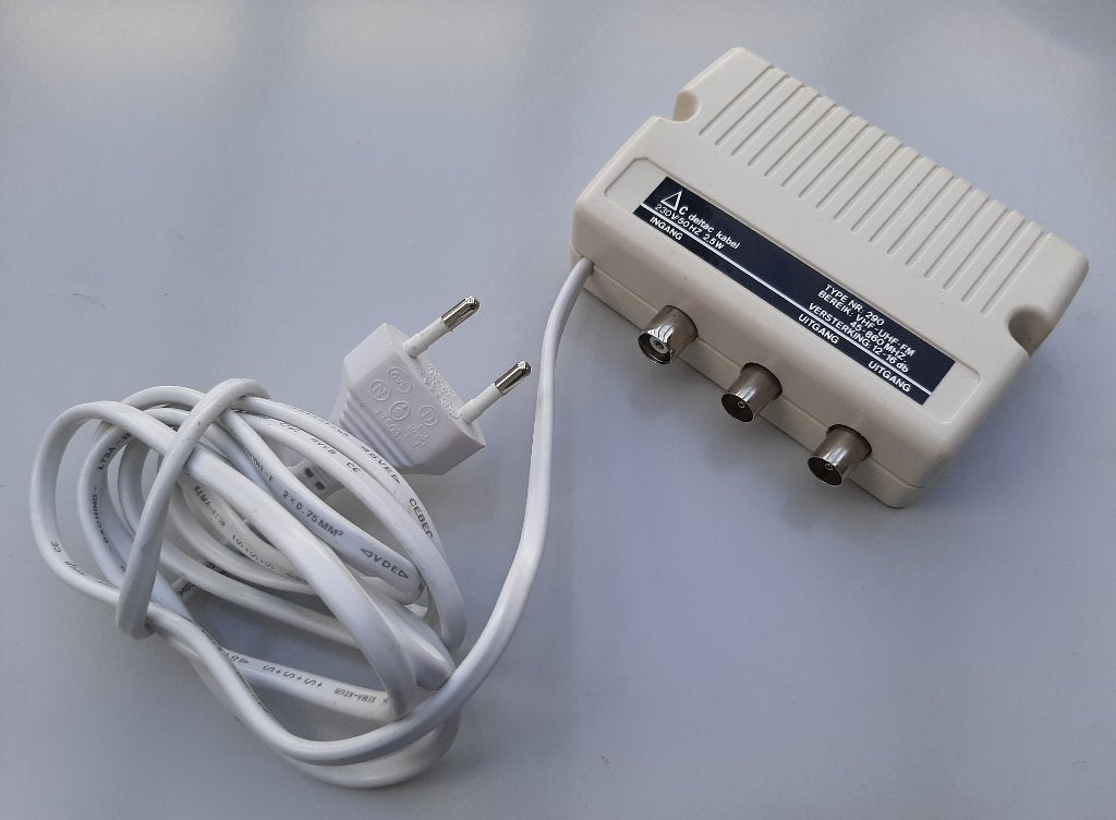 Deltac kabel 2,5W antenne versterker, Ophalen, Gebruikt