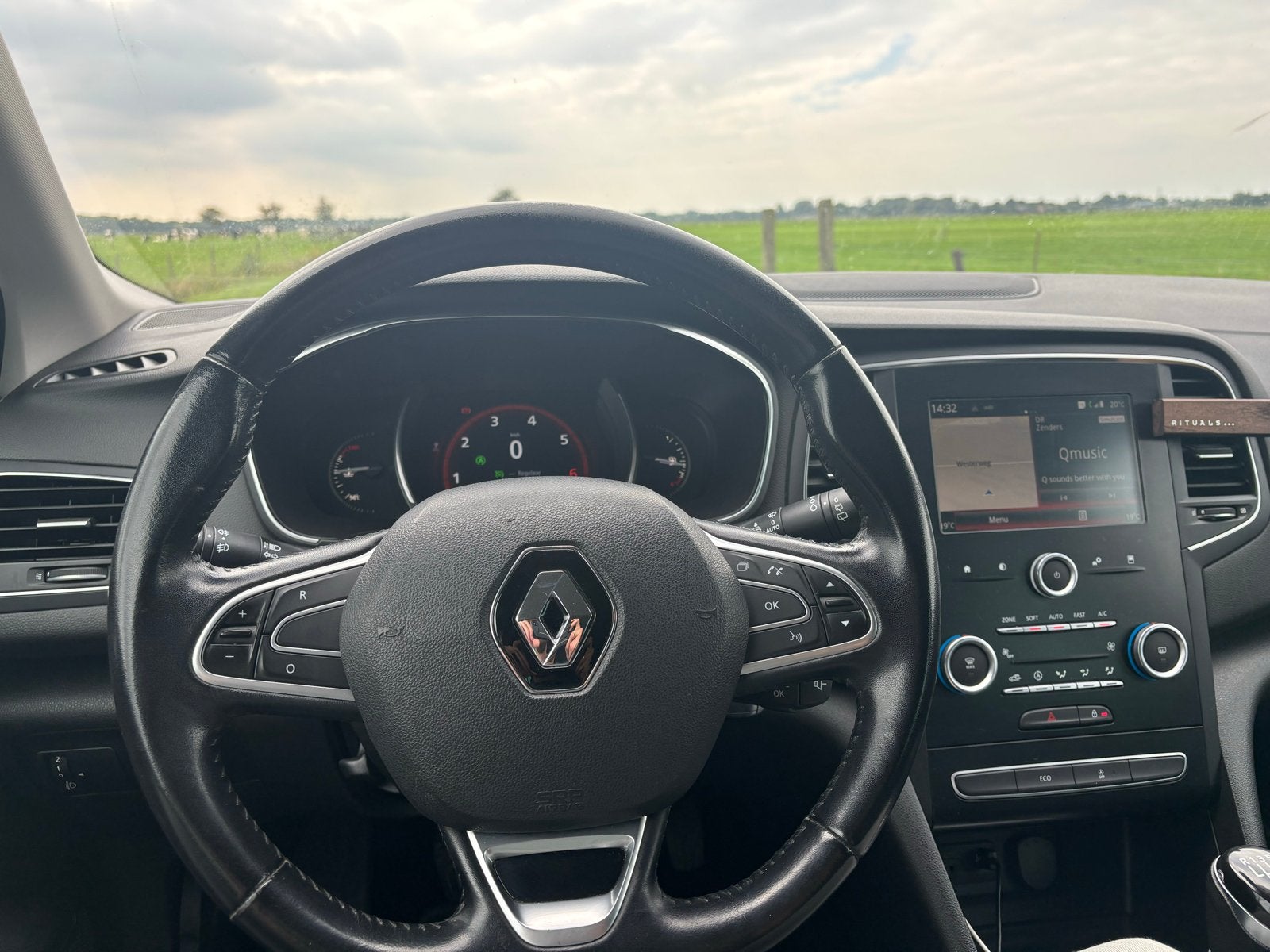 Foto 9 van Renault Mégane 1.2 Energy TCe 130pk 2017 Zwart