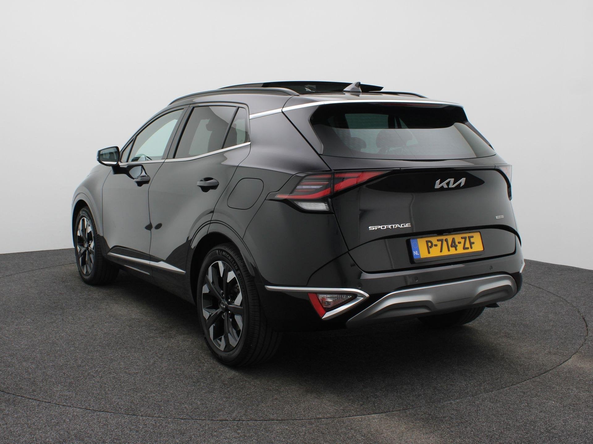 Kia Sportage 1.6 T-GDi Plug-in Hybrid AWD DynamicPlusLine |, Auto's, 14 kWh, Gebruikt, 4 cilinders, Leder en Stof