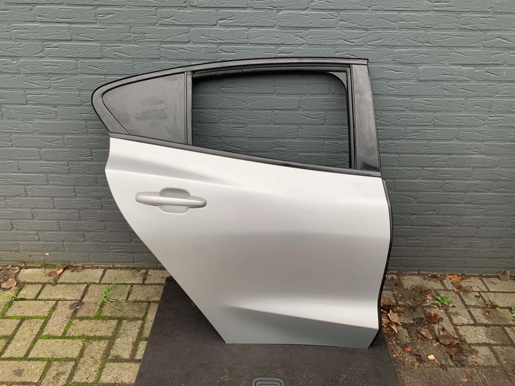 Ford Focus MK4 2020 portier deur rechts achter COMPLEET!, Auto-onderdelen, Gebruikt, Deur, Niet ingevuld, Achter