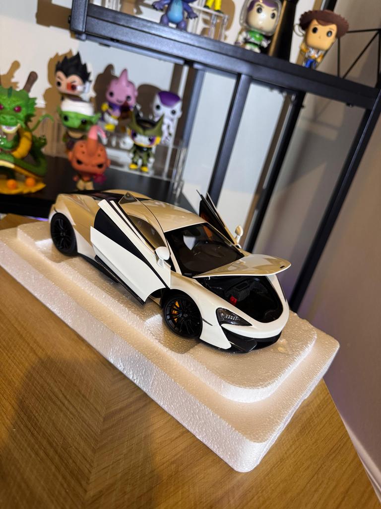 McLaren 1:18 Autoart - Nieuw in Doos, Hobby en Vrije tijd, Modelauto's | 1:18, Ophalen of Verzenden, Nieuw, Auto, Autoart