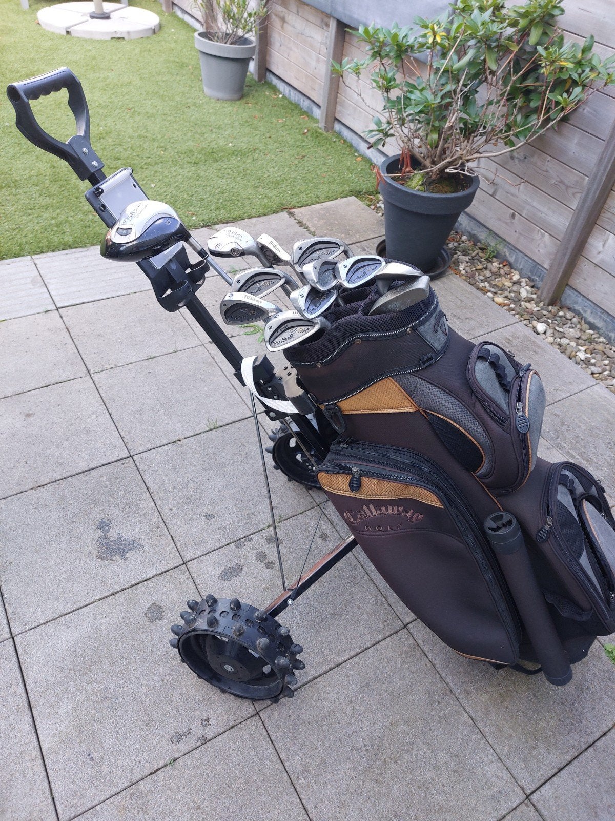 Complete Golfset: Wilson Prostaff IJzers, TaylorMade Woods
