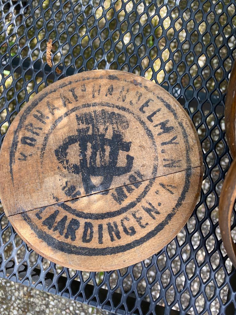 Oud houten haringtonnetje (kantje) uit Vlaardingen, Ophalen