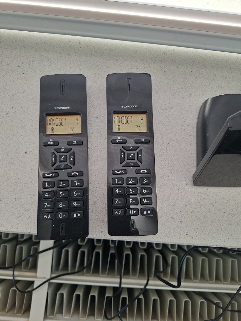 dect telefoon, Ophalen of Verzenden, Gebruikt, 2 handsets, Stralingsarm