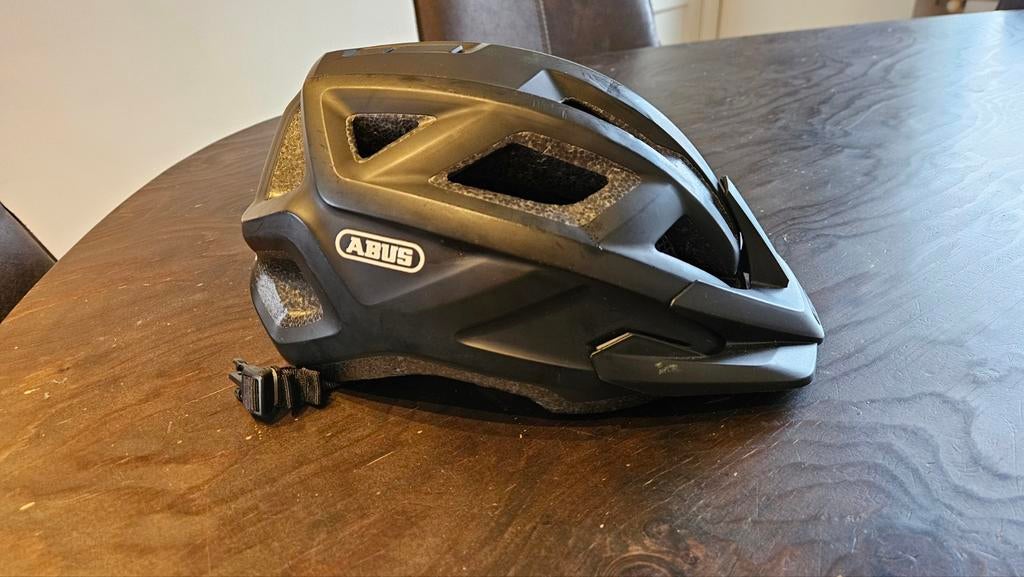 Abus Fietshelm - maat 52 tot 57, M, Jongen of Meisje, Ophalen of Verzenden, Zo goed als nieuw