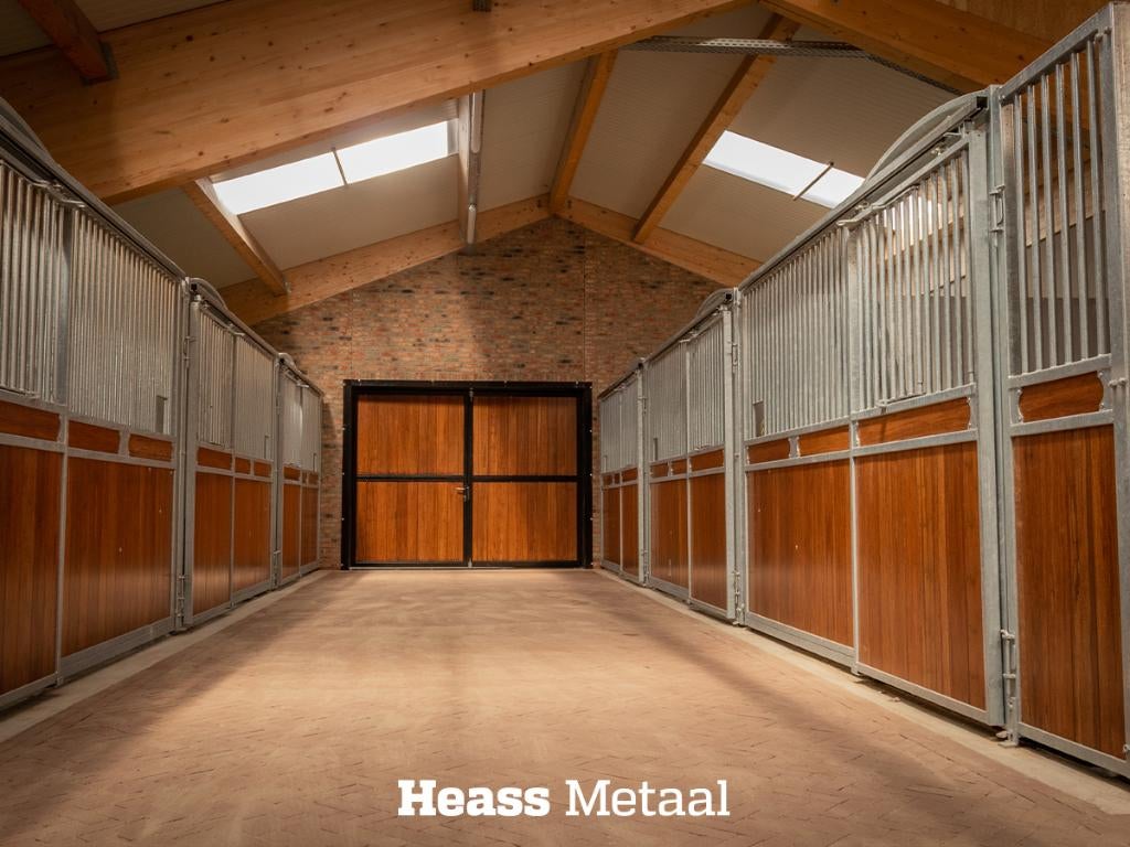Paardenbox Voorwand Model B | met schuifdeur | Nieuw | Heass