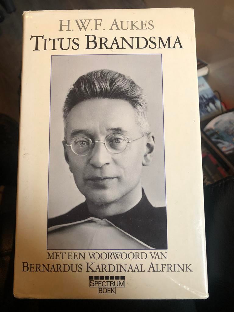 Titus Brandsma - H.W.F. Aukes, Ophalen of Verzenden, Gelezen