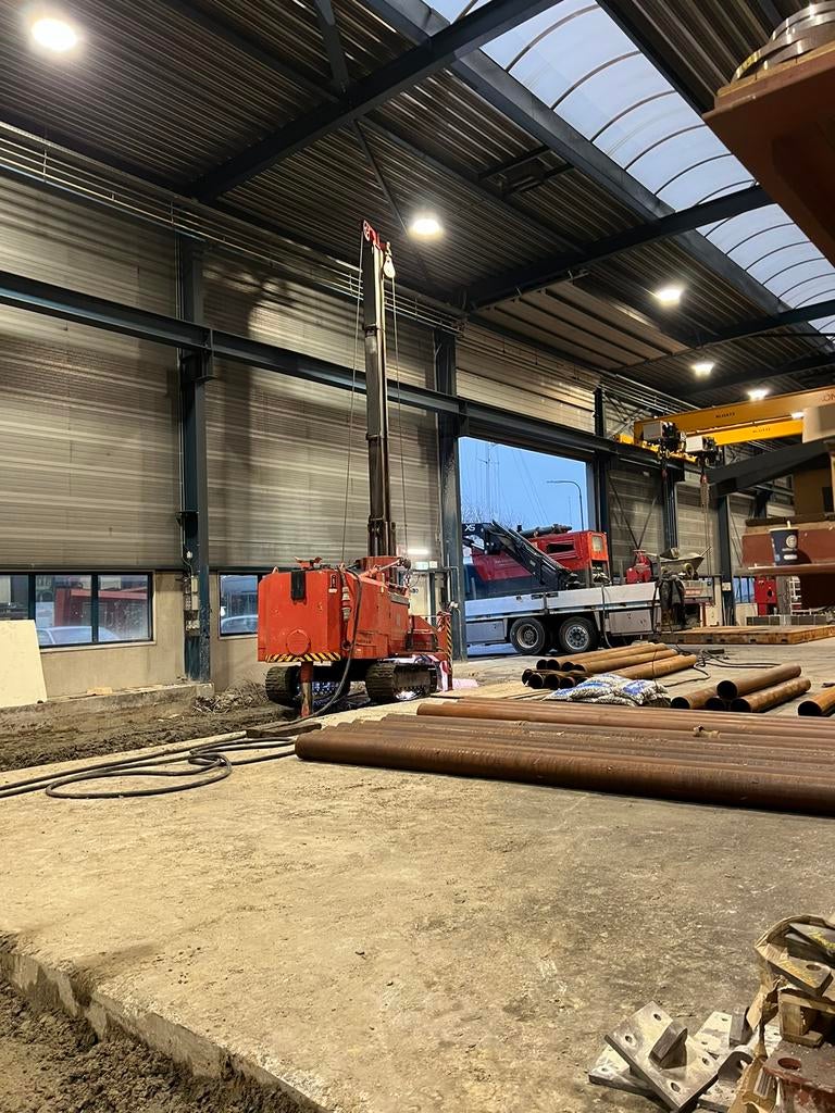 Grond en heiwerk, plaatsen stalen buispalen, Diensten en Vakmensen
