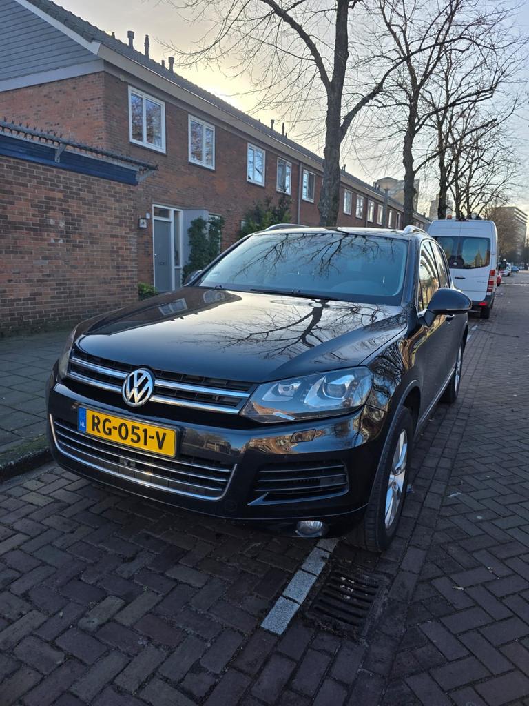 Volkswagen Touareg 3.0 V6 TDI 150KW BMT 4M AUT 2014 Zwart, Auto's, Volkswagen, Automaat, 255 €/maand, Zwart, 14 km/l