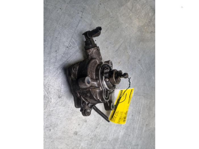 Vacuumpomp (Diesel) van een Volvo V60, Gebruikt, -, -, Ophalen of Verzenden