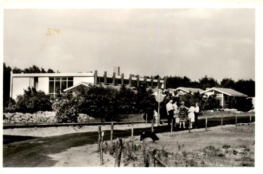 Echten Vakantieoord Westerbergen Hoofdgebouw # 13, Ophalen of Verzenden, 1960 tot 1980, Gelopen, Drenthe