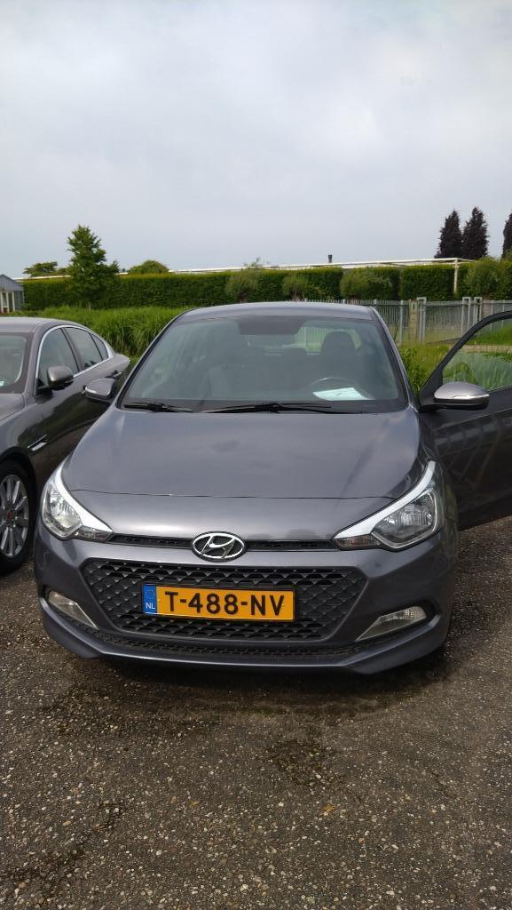 Hyundai i20 1.2i LP Blue 75PK 5D 2018 Grijs, Auto's, Voorwielaandrijving, Euro 6, 4 cilinders, Handgeschakeld