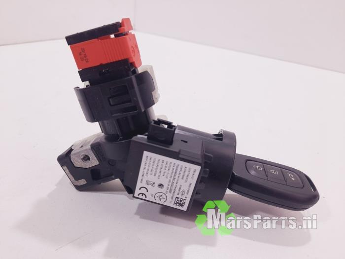 Kontaktslot + Sleutel van een Renault Clio, Gebruikt, -, Renault, -