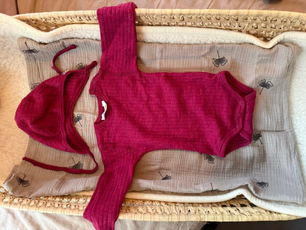 Joha wollen romper en mutsje 60, Kinderen en Baby's, Ophalen of Verzenden, Jongetje of Meisje, Nacht- of Onderkleding