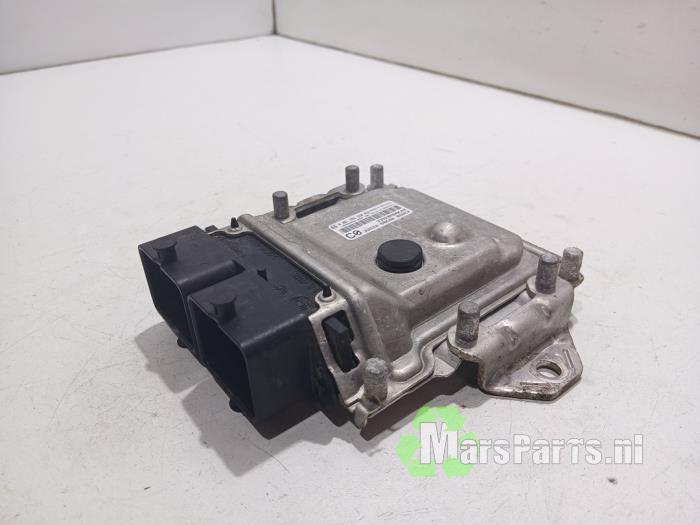 Computer Motormanagement van een Suzuki Alto
