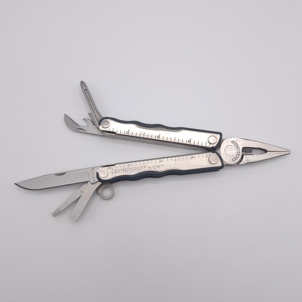Leatherman Kick multitool, Caravans en Kamperen, Kampeergereedschap, Ophalen of Verzenden, Zo goed als nieuw