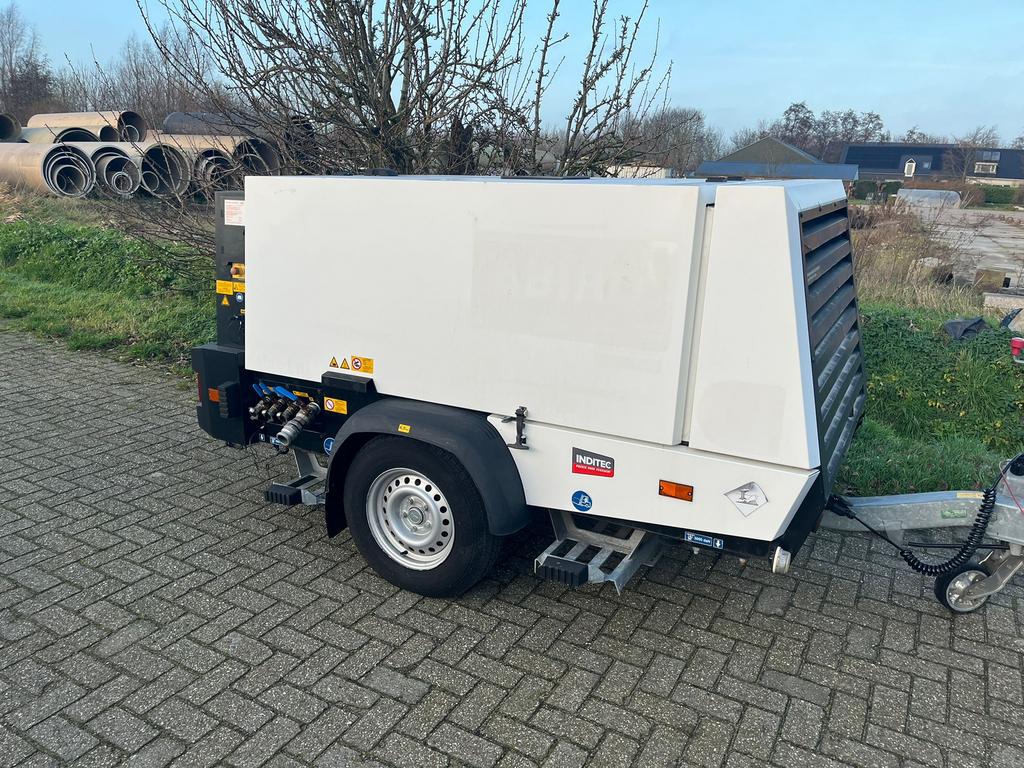 Kaeser M82 mobiele compressor 8400L/min Kubota diesel Stage5, Doe-het-zelf en Verbouw, Compressors, 100 liter of meer, Ophalen of Verzenden