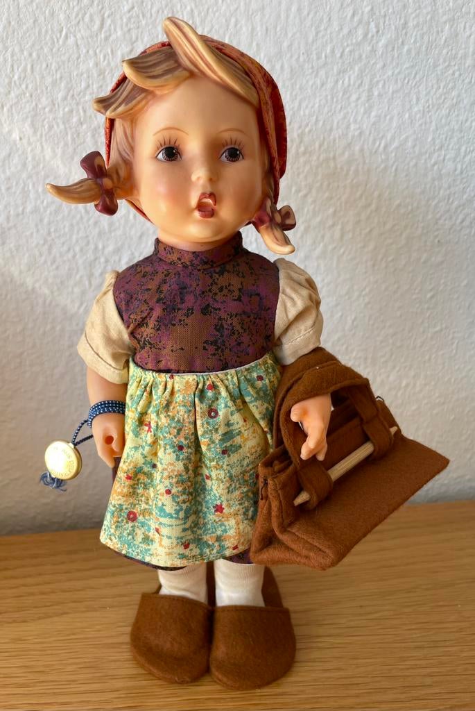 M. J. Hummel pop / Goebel, Ophalen of Verzenden