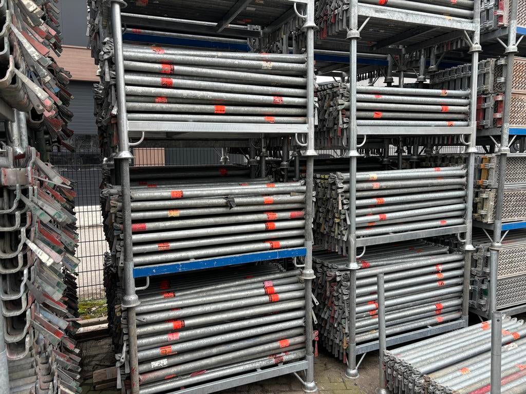 Layher Allround liggers 1.40M, Doe-het-zelf en Verbouw, Steigers, Ophalen, Zo goed als nieuw, Overige typen, Minder dan 2 meter