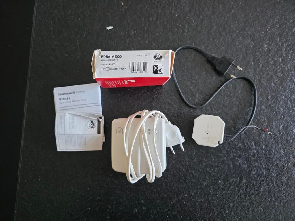 Honeywell home wireless relay box BDR91, Doe-het-zelf en Verbouw, Verwarming en Radiatoren, Minder dan 30 cm, Radiator, Minder dan 60 cm