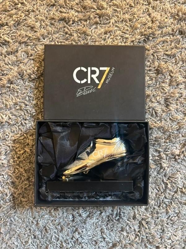 Ronaldo gouden schoen CR7 nieuw in doos, Sport en Fitness, Voetbal, Maat M, Ophalen of Verzenden, Nieuw, Overige typen