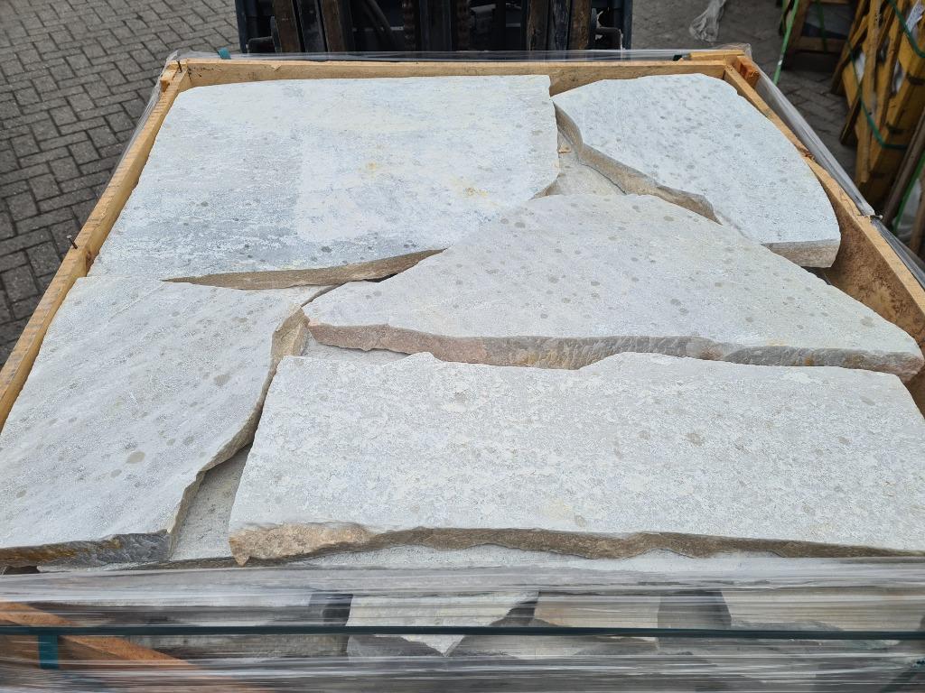 Foto 11 van Brasil White flagstones 2,5-5 cm dik € 44,95 per m2 incl btw