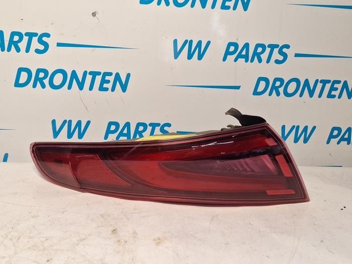 Achterlicht links van een Alfa Romeo Giulia, Gebruikt, -, Verzenden, -