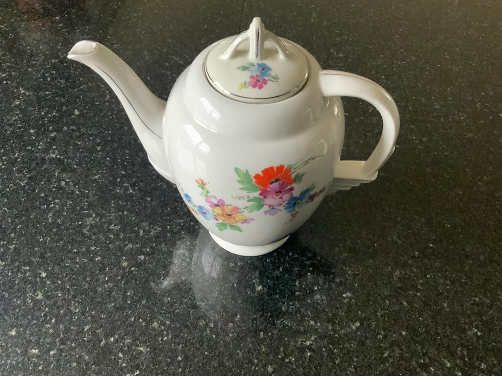 Puntgave porseleinen theepot met bloemen, Antiek en Kunst, Ophalen of Verzenden