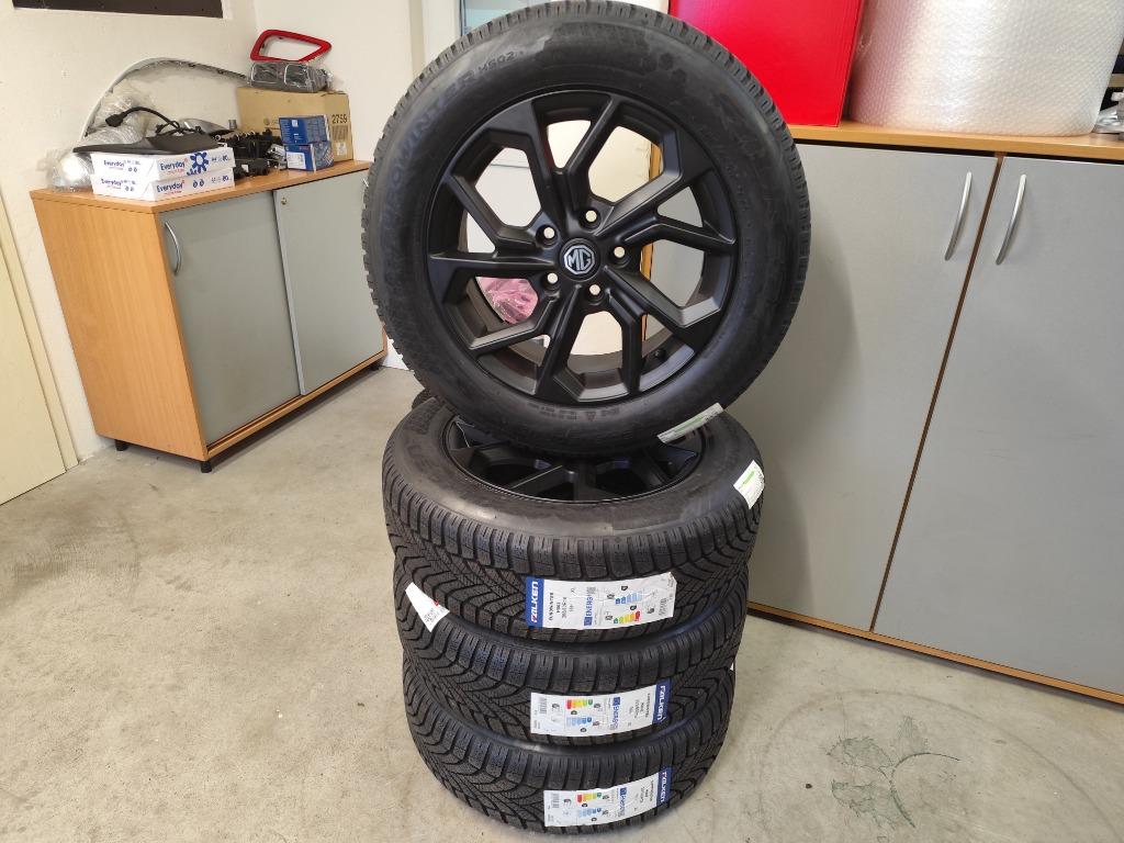 MG 4 originele nieuw set 16, inch velgen+winterbanden, Ophalen, Velg(en), 16 inch, Nieuw