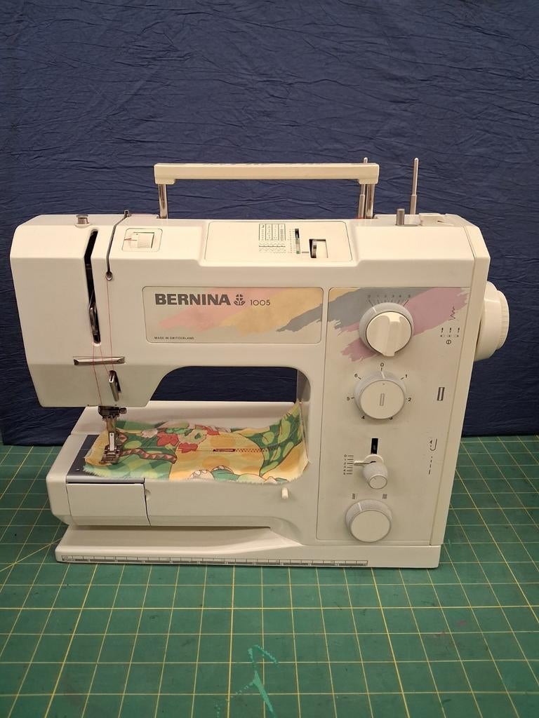 Bernina 1005 geheel nagezien met groot onderhoud. Ledverlich, Ophalen of Verzenden, Zo goed als nieuw, Naaimachine, Bernina